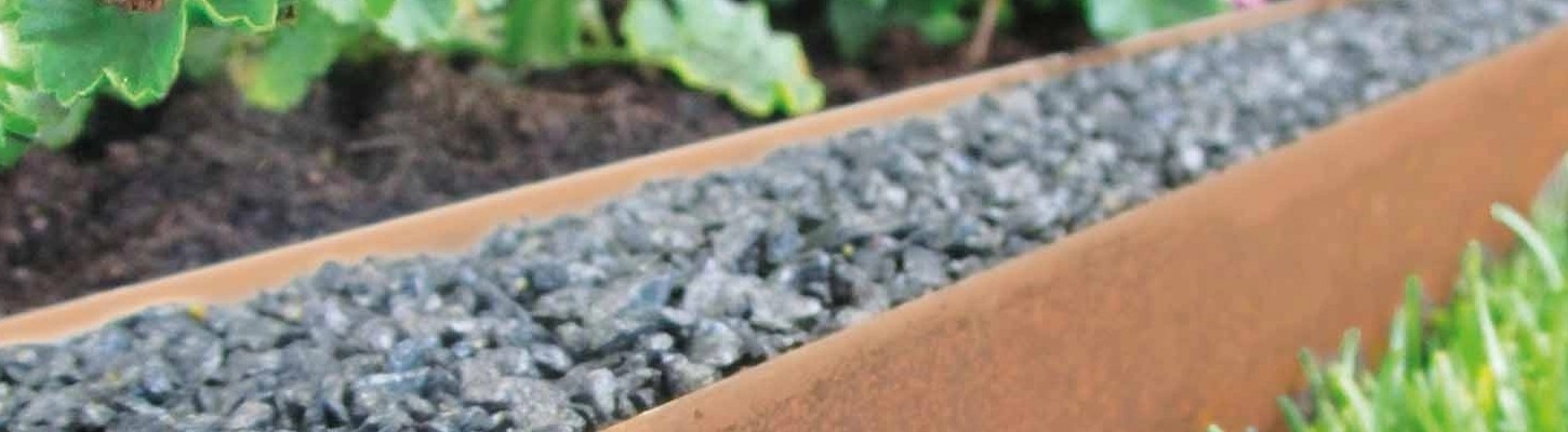 Cortenstahl Rasenkante von Innogard - Moderne Gartengestaltung mit Patina